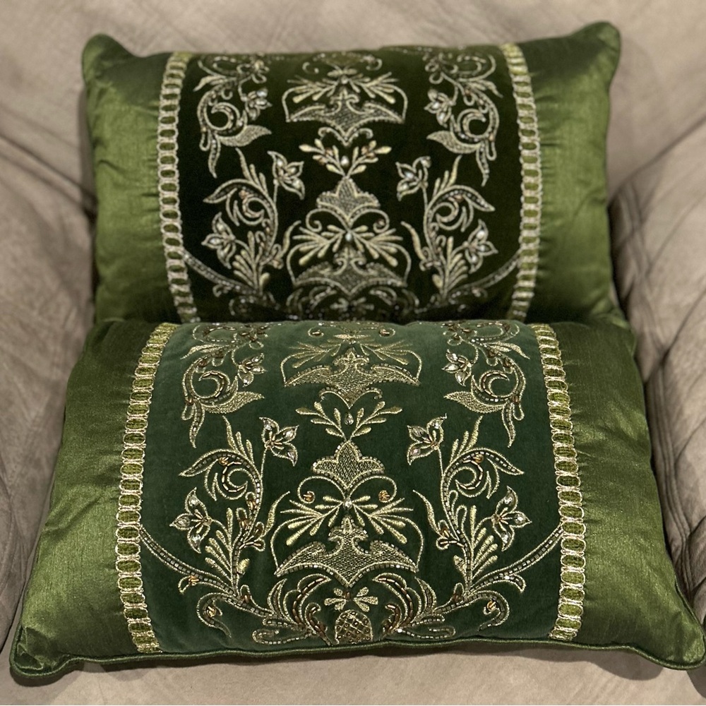 Pier 1 Green Velvet and Satin Like Sequin and Beaded Pillow Set